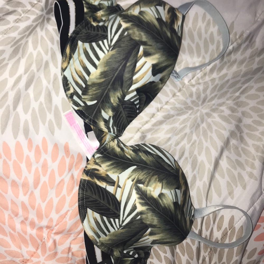 Vs pink bra